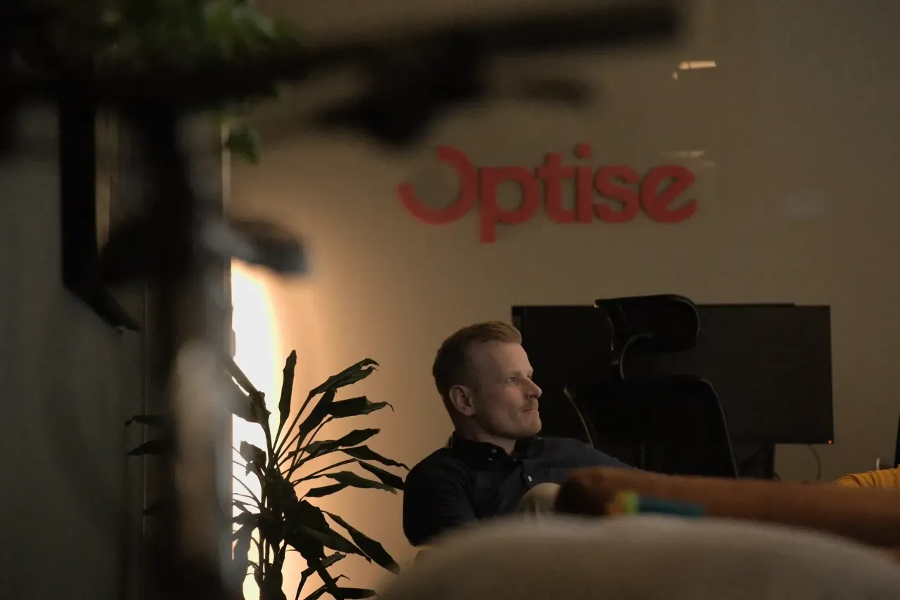 optise-about-office-empower